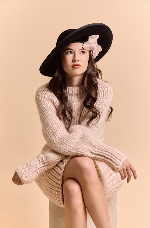 Peekaboo Bow Hat