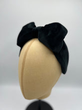 Load image into Gallery viewer, Black Big Bow Headband
