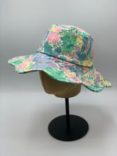 Load image into Gallery viewer, Bloom Bucket Hat
