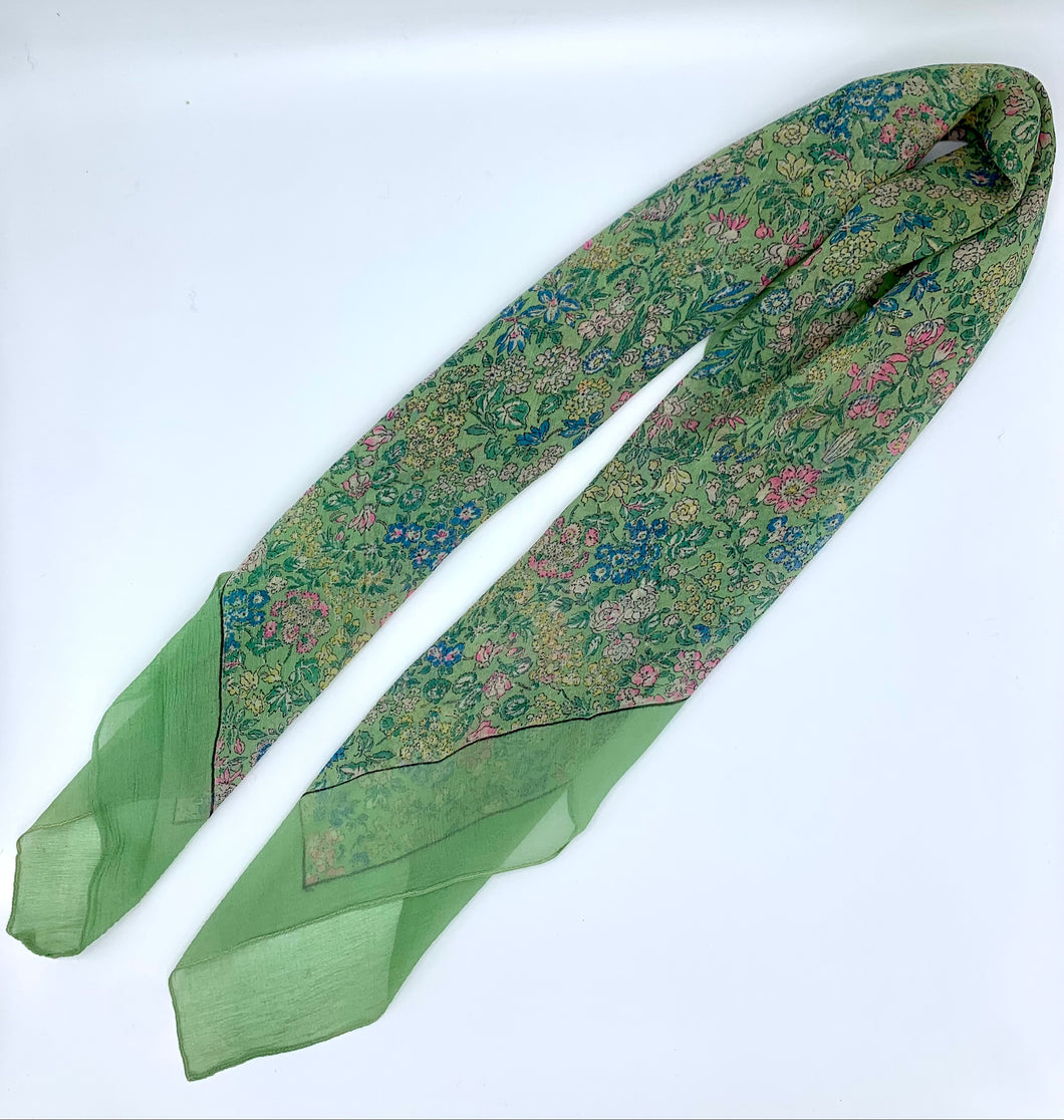 Vintage Scarf: Floral Green