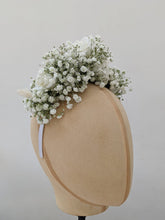 Load image into Gallery viewer, Fresh Flower Headband
