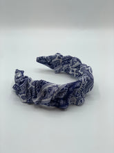 Load image into Gallery viewer, Dutch Scrunchie Headband
